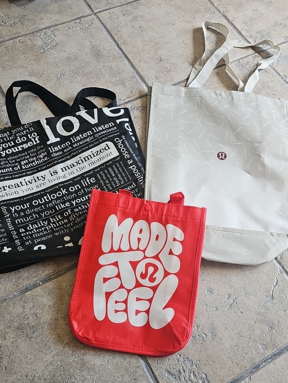 3/10$ Lululemon Red 'Made to Feel' Reusable Totes